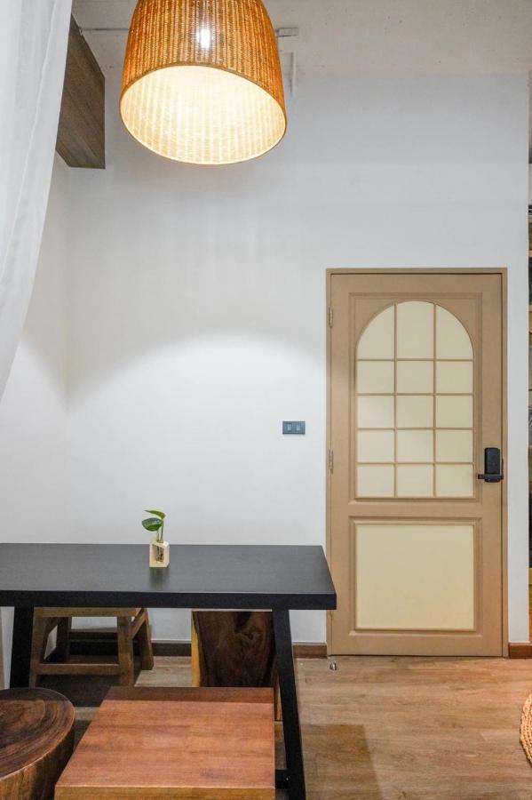 Krung Boutique Hotel Bangkok Exterior photo